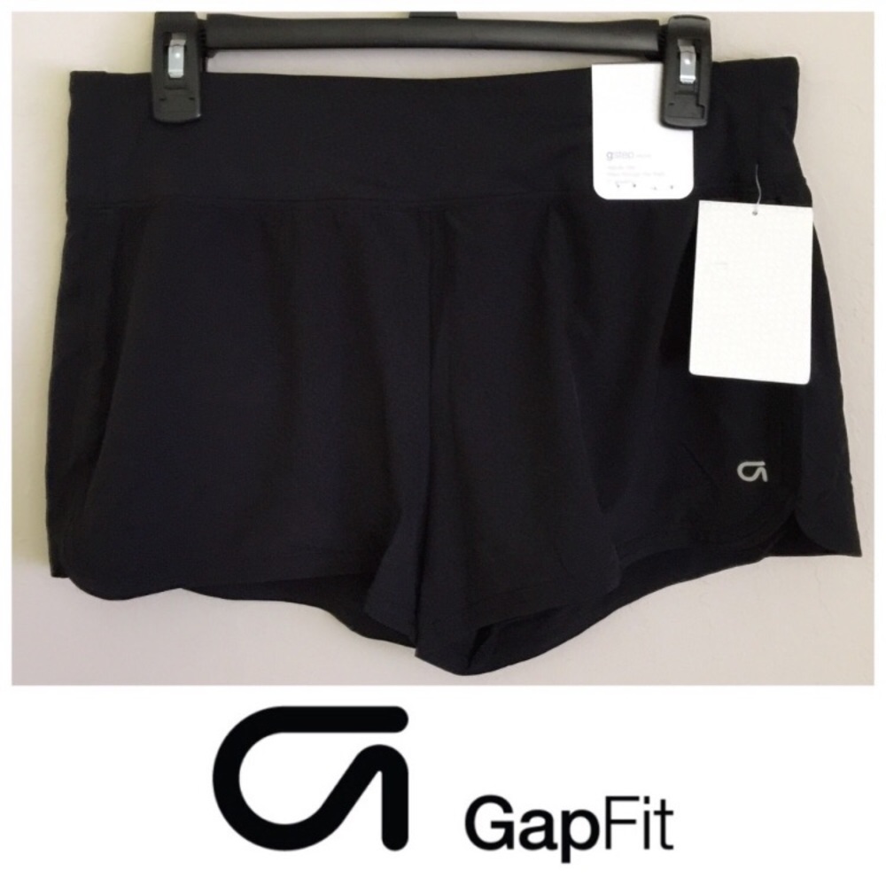 Gapfit gstep shorts in black